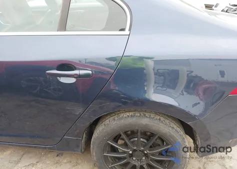 2013 Volvo S60 T5 z USA, uszkodzony, nr VIN YV1612FS1D2183814